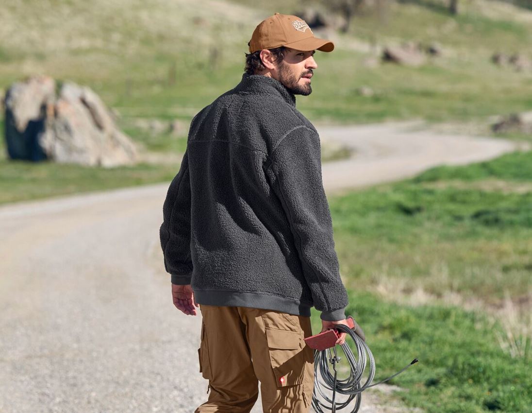 Work Jackets: Faux fur jacket e.s.e:pic + carbongrey 3