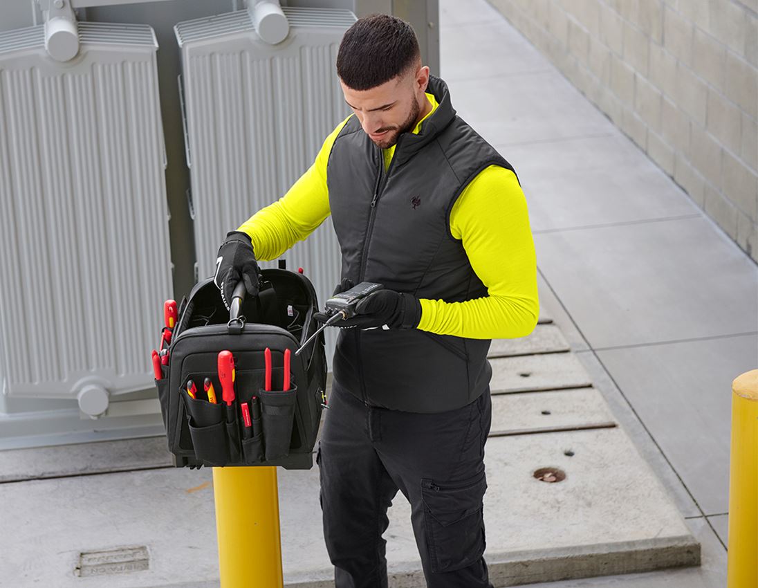 Westen: Weste e.s.trail + schwarz 2