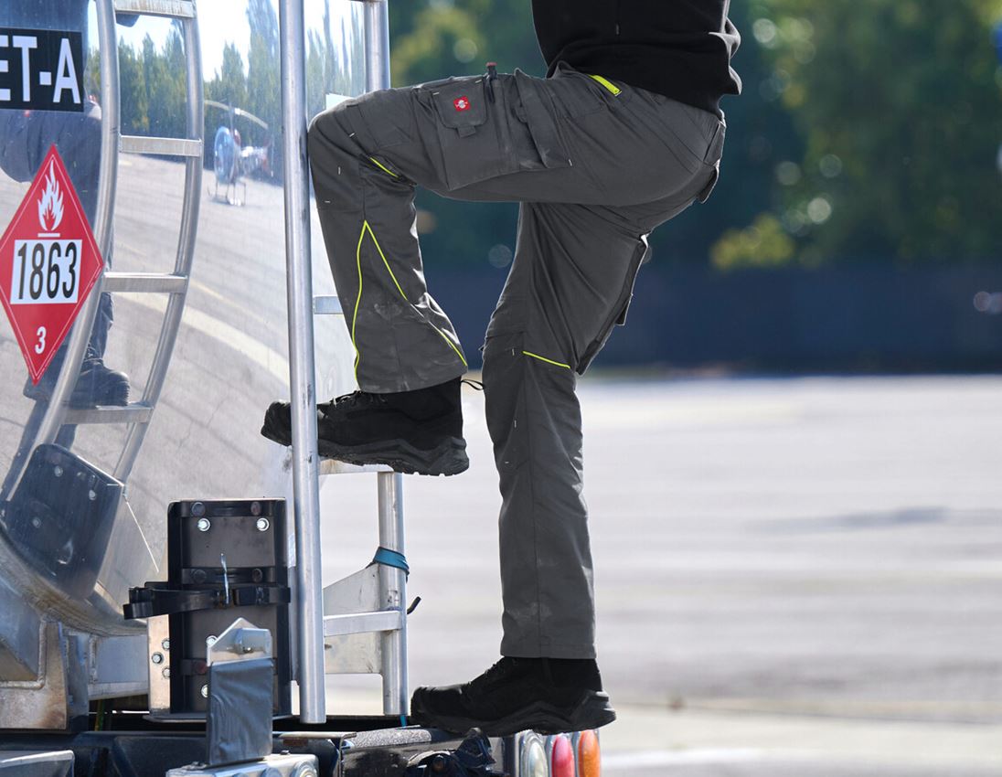 Work Trousers: Trousers e.s.line.core + carbongrey/high-vis yellow 4