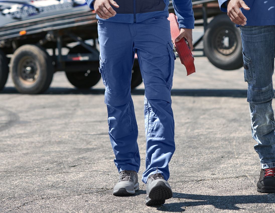 Topics: Trousers e.s.concrete solid + alkaliblue