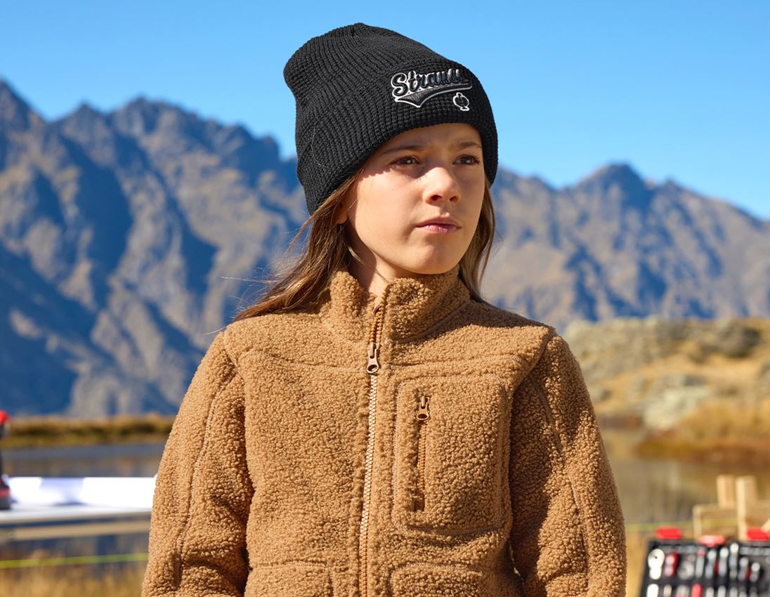Topics: Knitted hat e.s.e:pic + black 2
