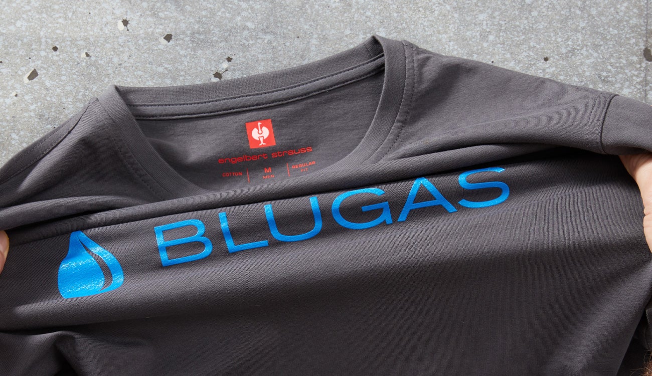 T-Shirt mit personalisiertem und dehnbarem Siebdruck