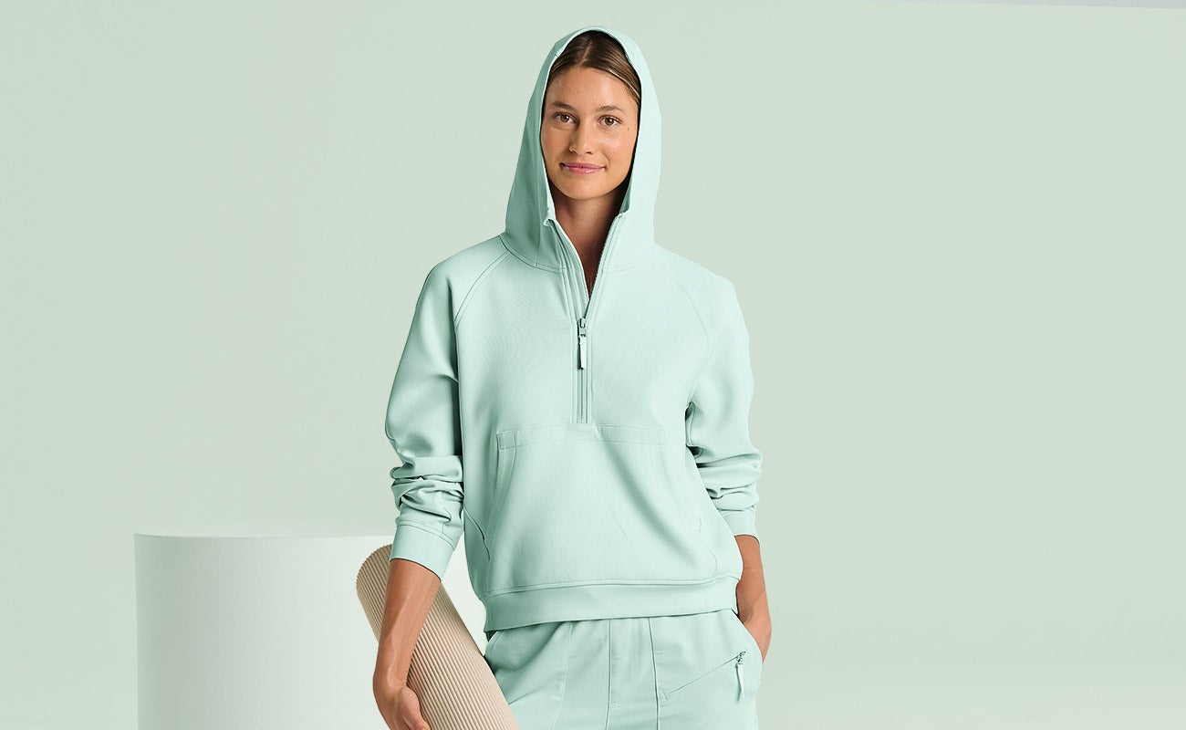 Der neue Modal Hoody in der Farbe softgrün. 