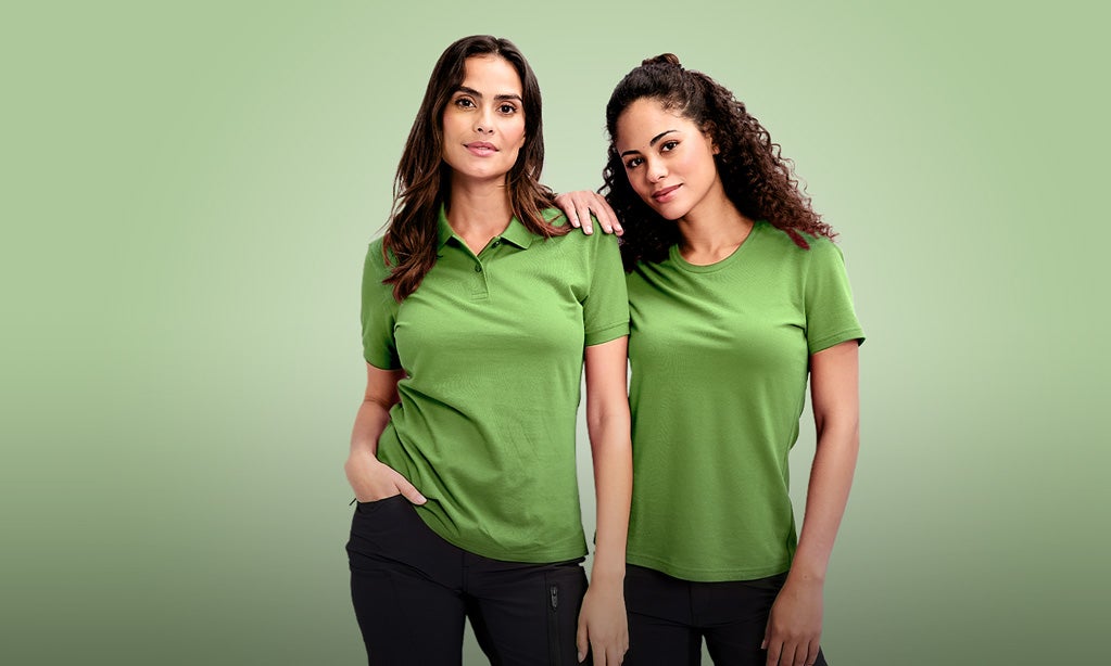 Two women wearing the new piqué cotton light shirts