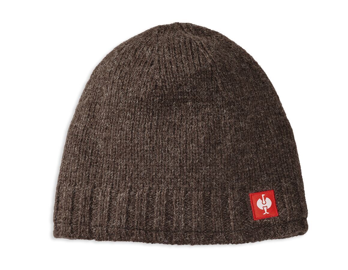 Accessories: e.s. Chunky knit hat + bark