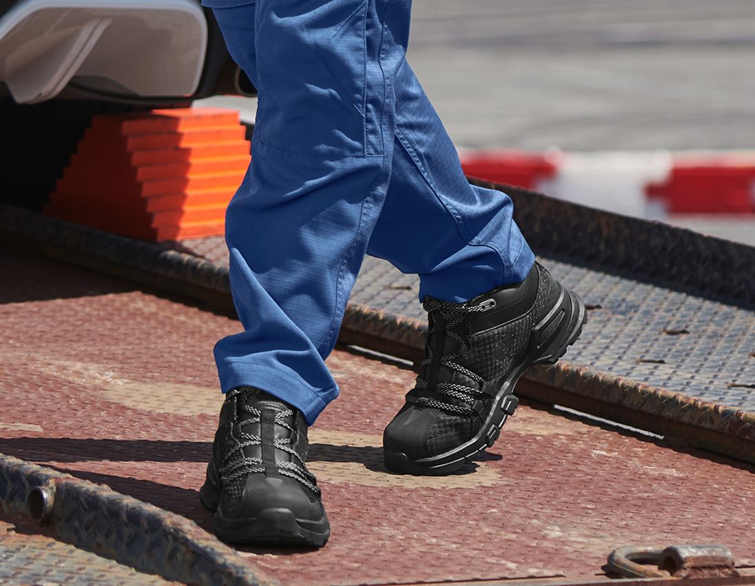 O2: O2 Work shoes e.s. Kobuk low + black