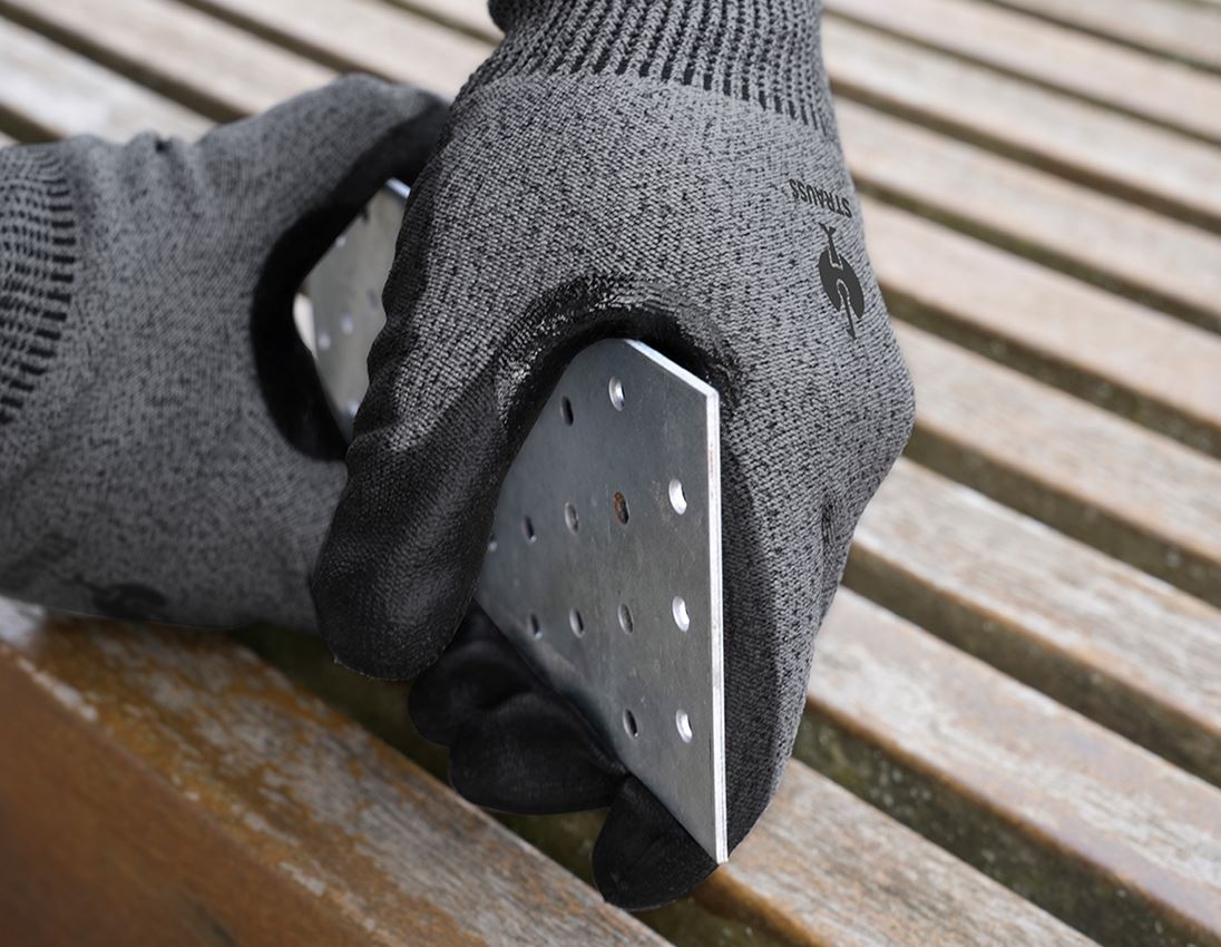 Coated: PU cut protection gloves, Cut F 1