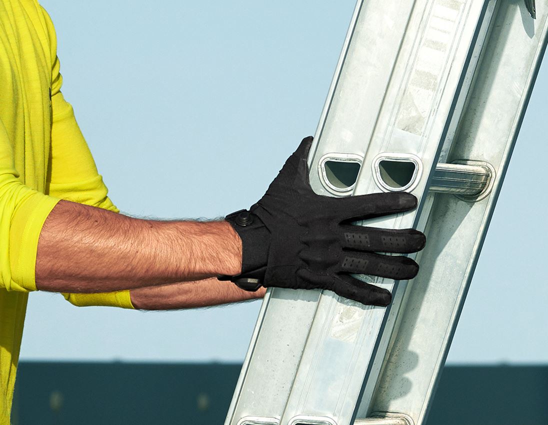 Topics: Gloves e.s.trail allseason + black