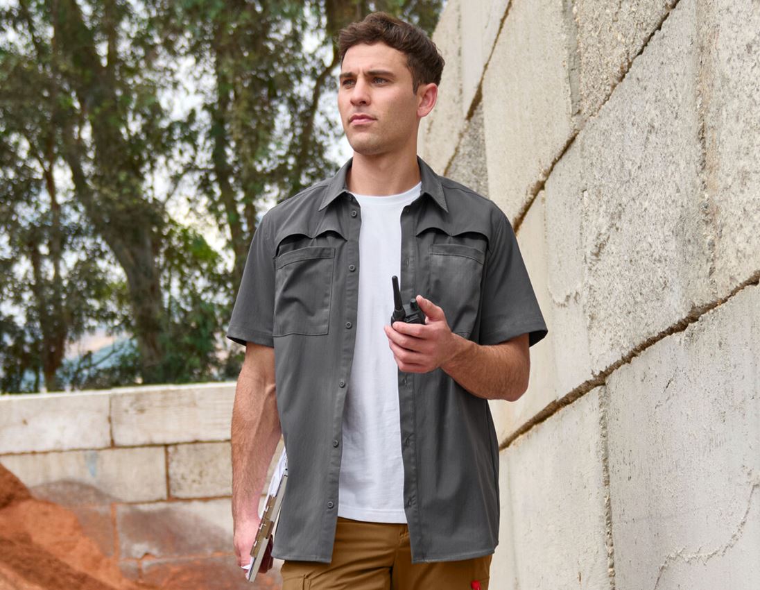 Hauts: Chemise de travail e.s.t:aktik, à manches courtes + gris carbone
