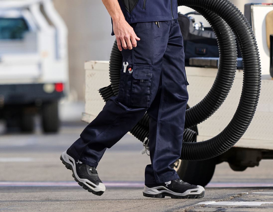 Work Trousers: Cargo trousers + navy 2