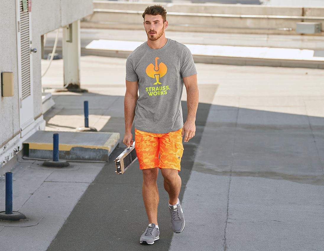 Work Trousers: e.s. Shorts color camo + camouflage orange 1