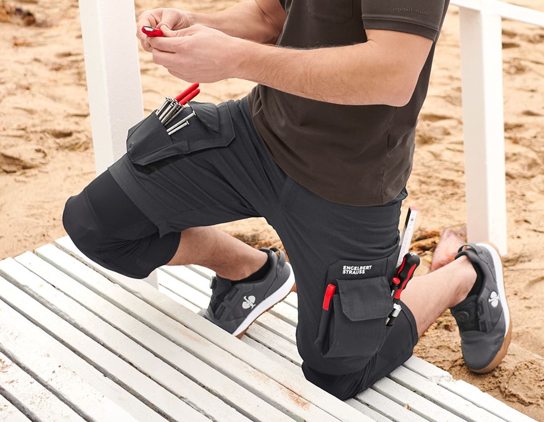 Work Trousers: Shorts e.s.tool concept + black 4