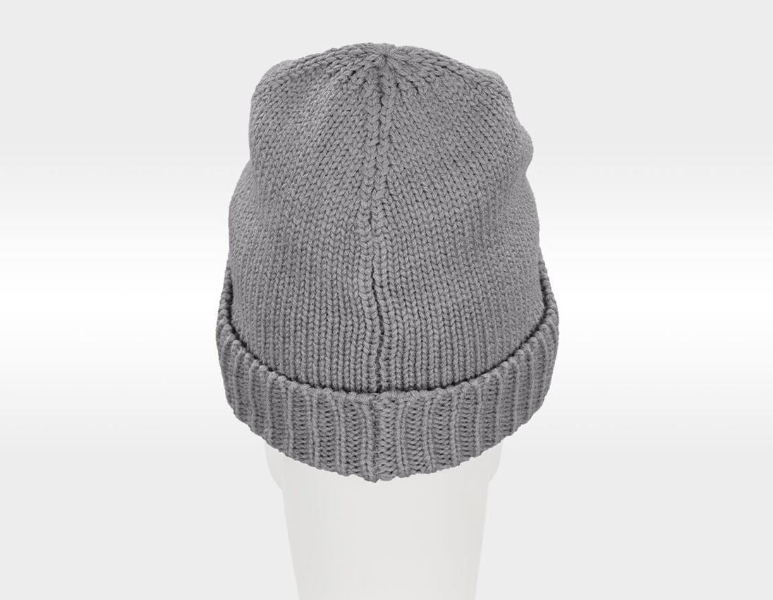 Topics: Knitted hat e.s.roughtough + ash 3