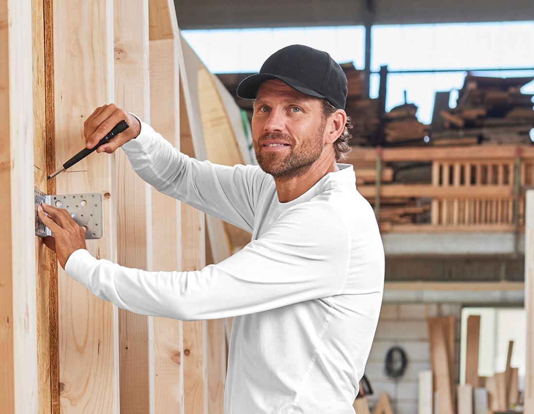 Topics: Cap e.s.classic + black