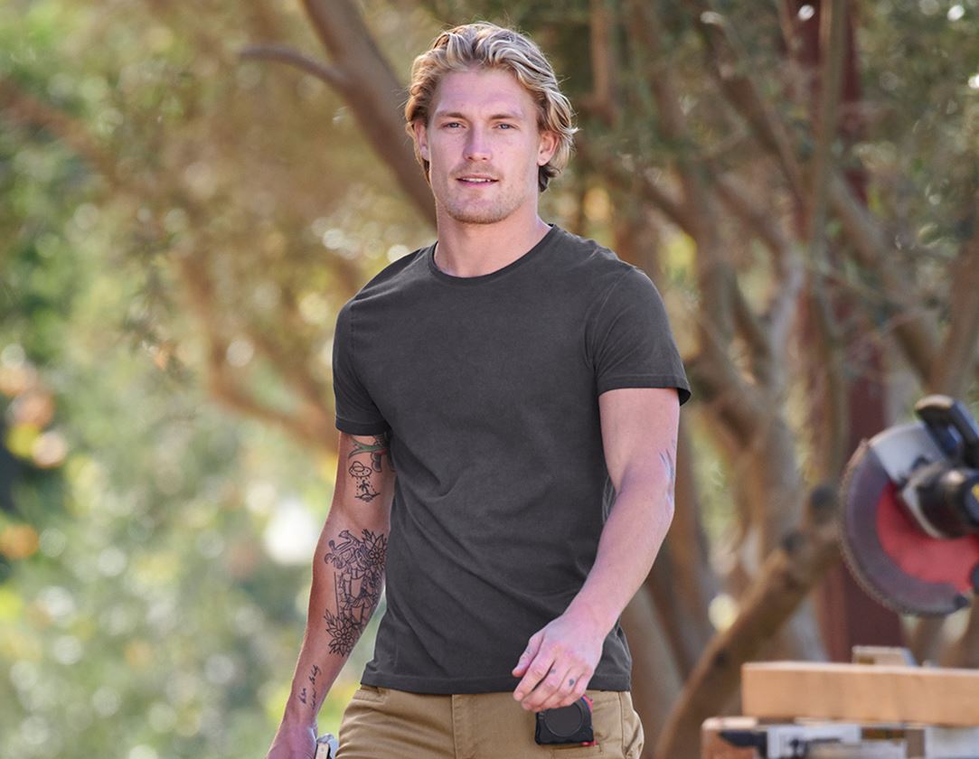 Hauts: e.s. T-Shirt vintage cotton stretch + noir oxyde vintage