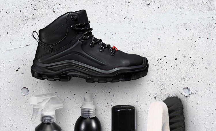 The right cleaning products for your Strauss safety footwear