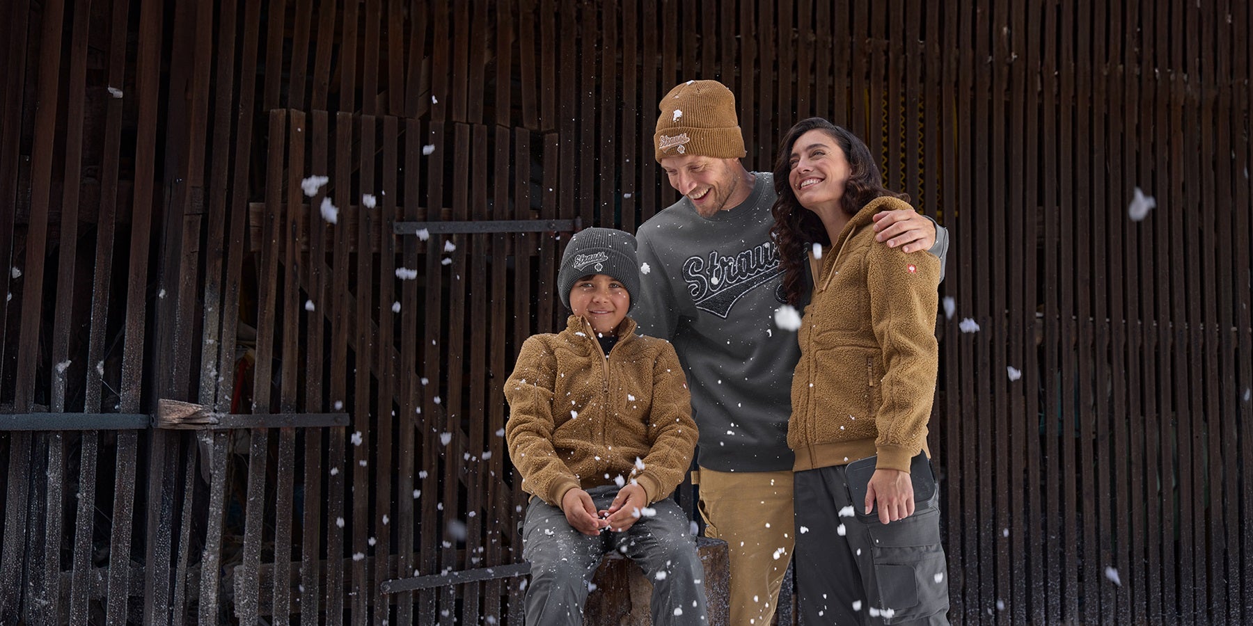 Une famille dans la nouvelle collection de Noël Strauss