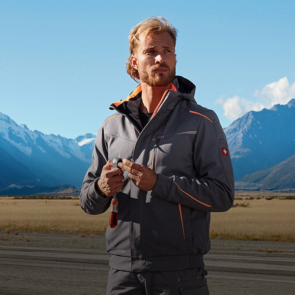 e.s.motion 2020 in the colour black- for men and ladies
