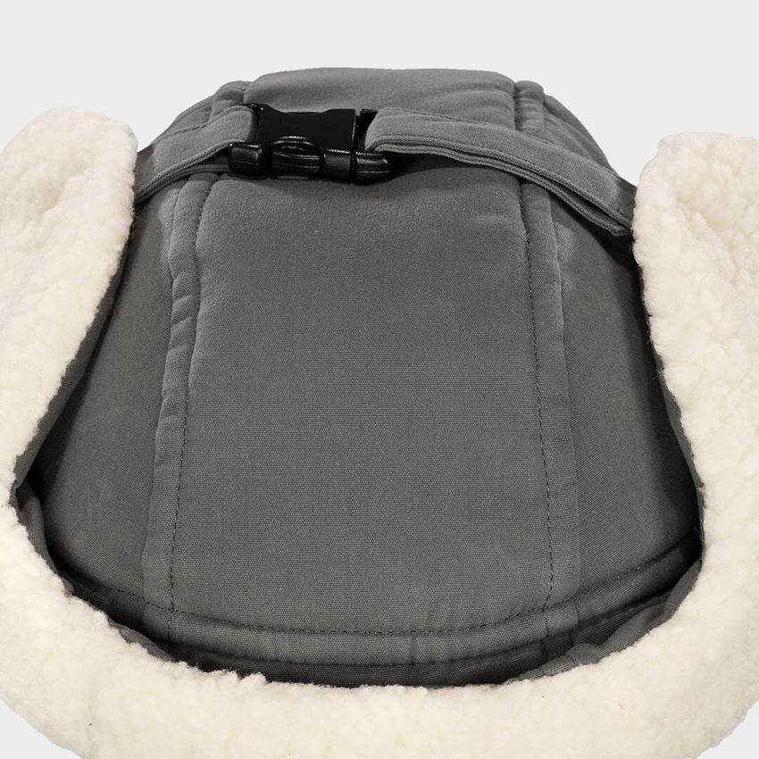 Tartozékok: e.s. téli sapka cotton touch + titán 2