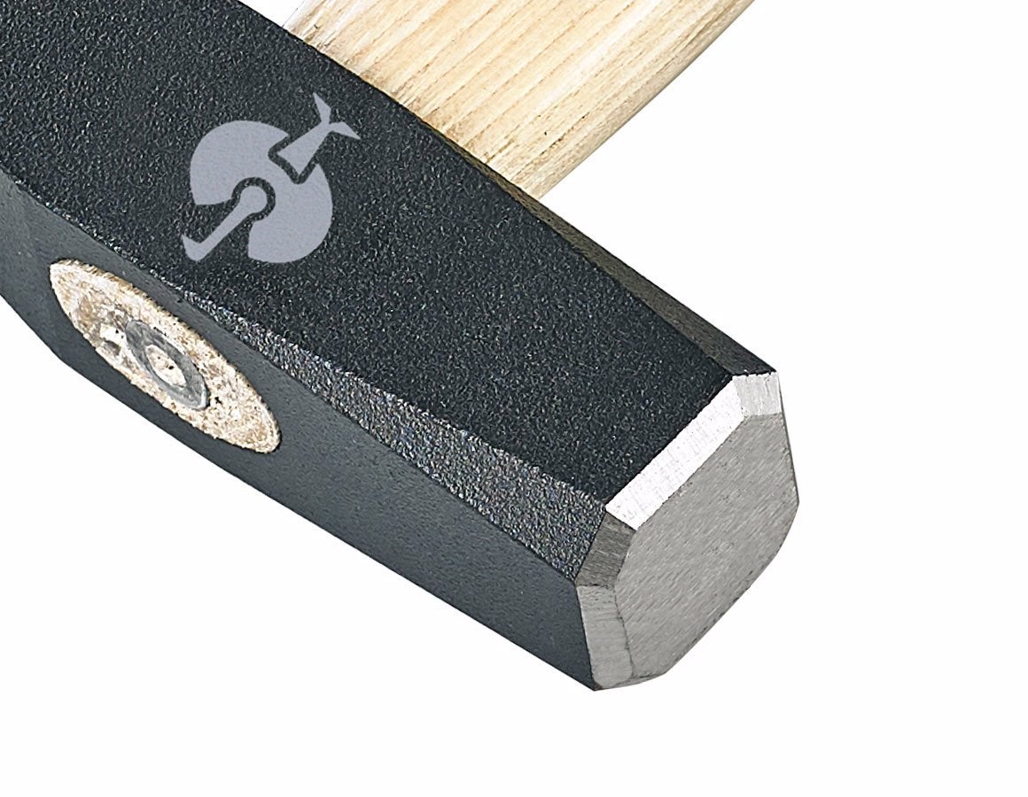 e.s. Schlosserhammer classic mit schwarzem Kopf, Holzstiel und sichtbarem e.s.-Logo