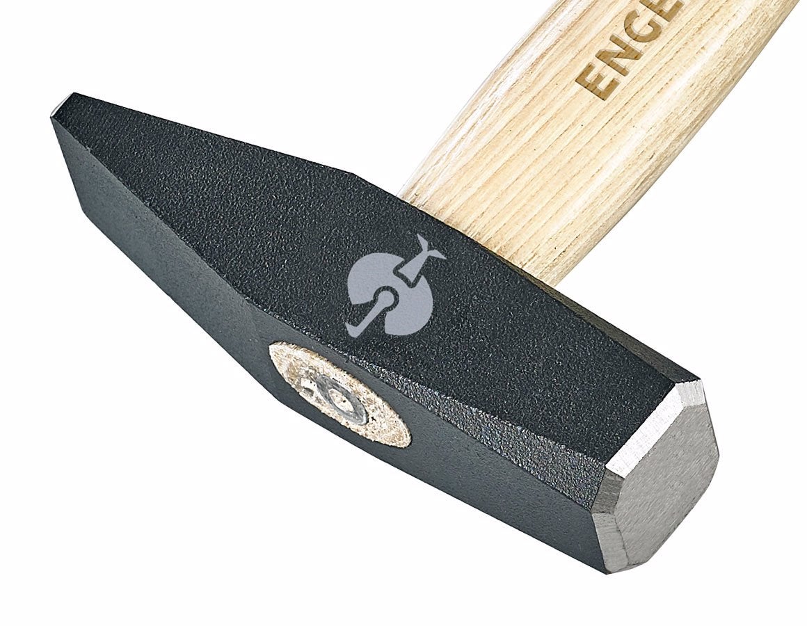 e.s. Schlosserhammer classic mit schwarzem Hammerkopf, flacher Schlagfläche und zulaufender Finne, Holzgriff mit e.s.-Prägung