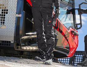 Ansicht, Winter­ Softshell­jacke e.s.​motion 2020, Damen, schwarz/seegrün