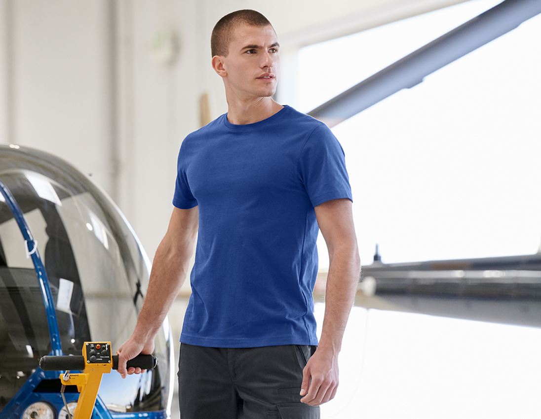 Shirts & Co.: T-Shirt e.s.industry + kornblau