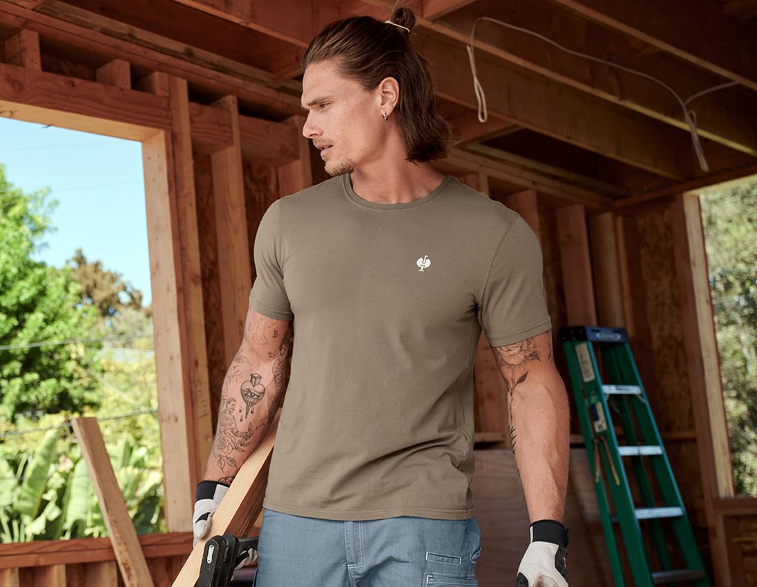 Shirts & Co.: T-Shirt e.s.motion ten pure + pekanbraun vintage