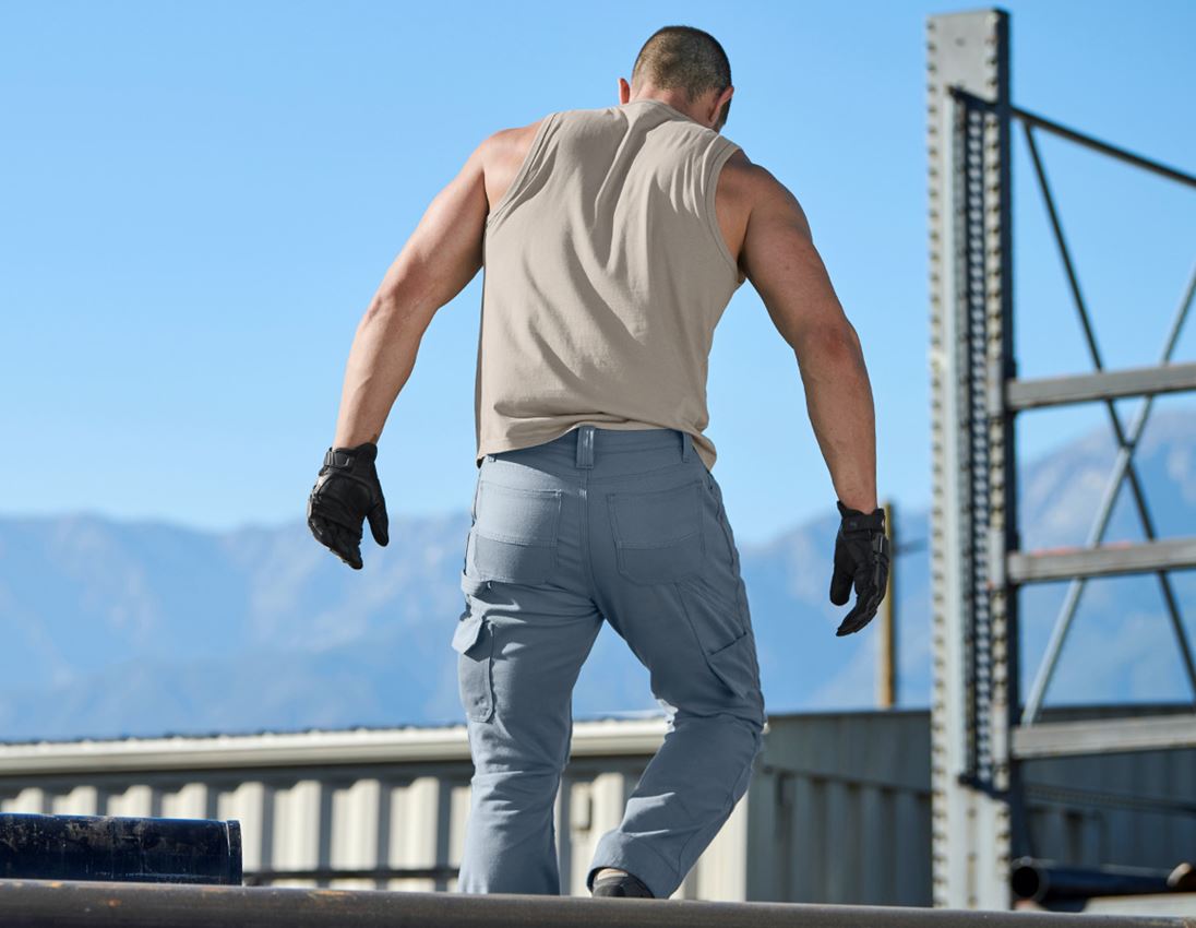 Themen: Athletik-Shirt e.s.iconic + delphingrau 4