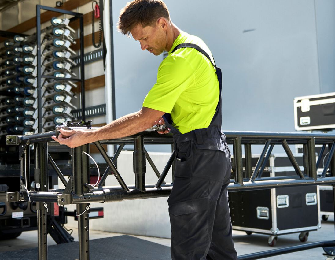 Hosen: Latzhose e.s.t:aktik light ripstop + schwarz 1