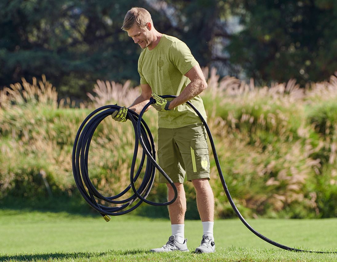 Shirts & Co.: T-Shirt seamless e.s.trail + wacholdergrün melange 1