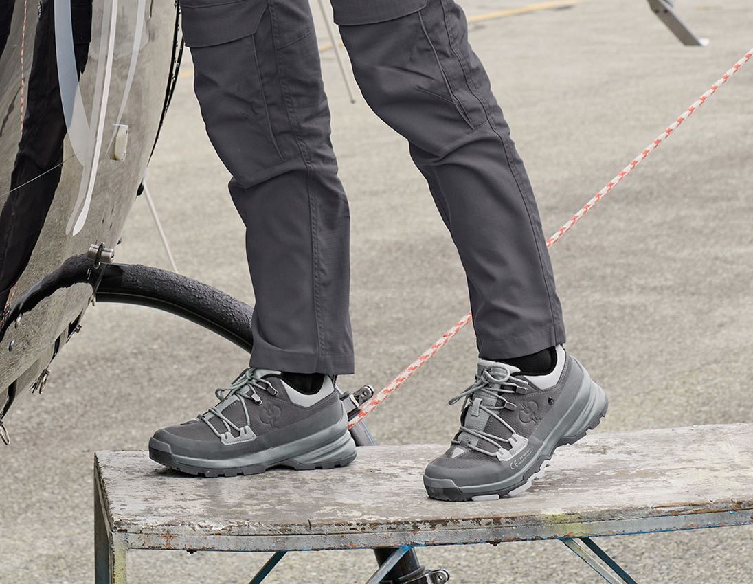 O2: O2 Werkschoenen e.s. Ruma low + antraciet 1