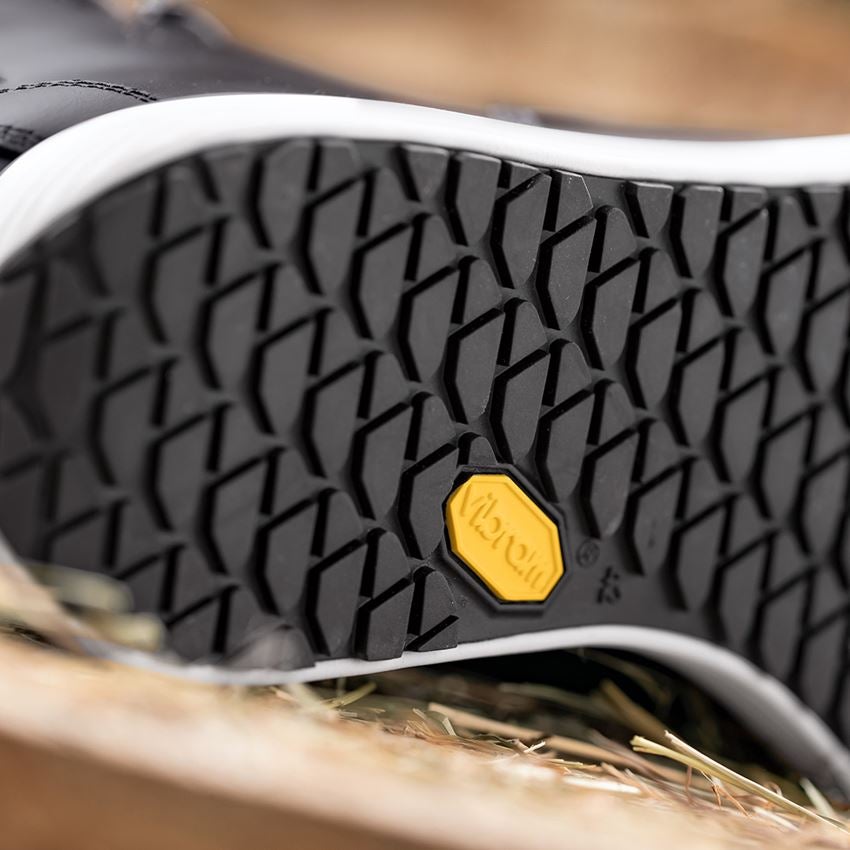 O2: O2 Werkschoenen e.s. Boulder mid + zwart 2