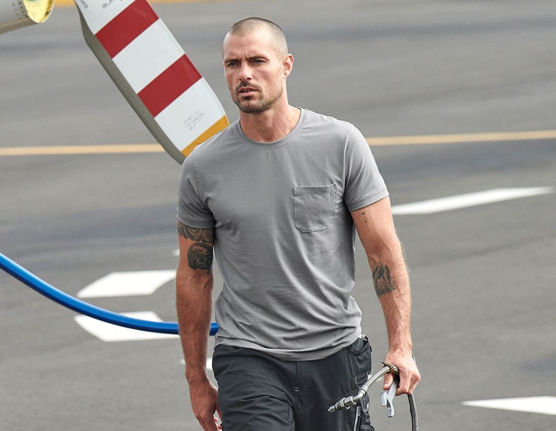 Bovenkleding: e.s. T-shirt cotton stretch Pocket + platina