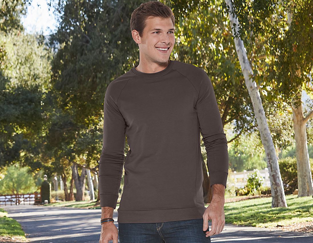 Onderwerpen: e.s. Sweatshirt cotton stretch, long fit + kastanje