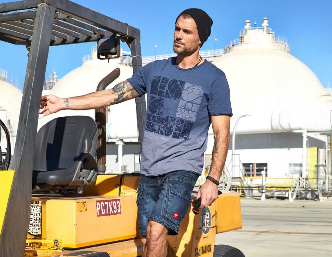 Bovenkleding: e.s. T-Shirt denim workwear + antiek blauw vintage 1