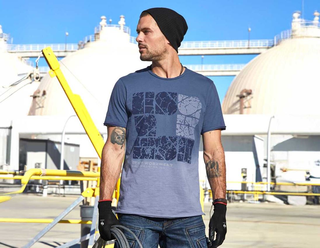 Bovenkleding: e.s. T-Shirt denim workwear + antiek blauw vintage