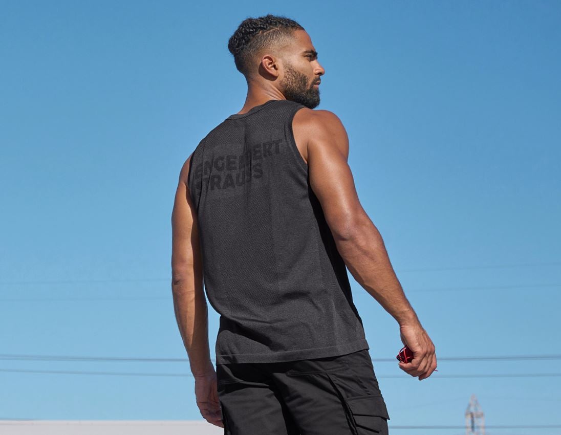 Bovenkleding: Athletic shirt seamless e.s.trail + zwart melange 1
