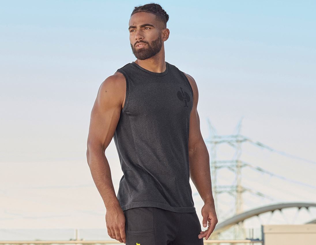 Bovenkleding: Athletic shirt seamless e.s.trail + zwart melange