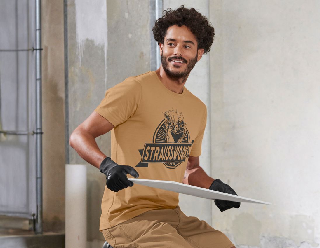 Bovenkleding: T-shirt e.s.iconic works + amandelbruin