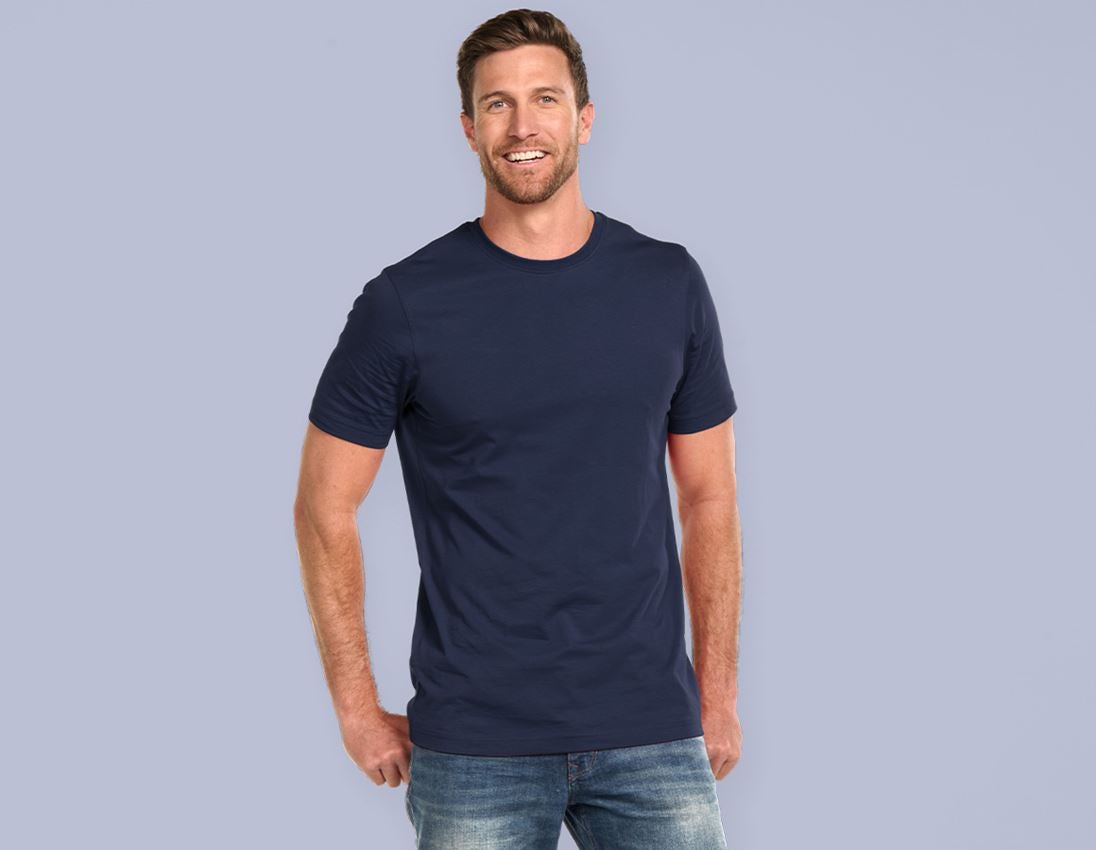 Bovenkleding: e.s. T-Shirt cotton, long fit + donkerblauw