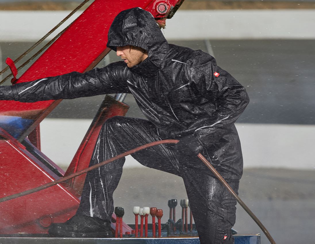 Onderwerpen: Regenjack e.s.motion 2020 superflex + zwart/platina 2