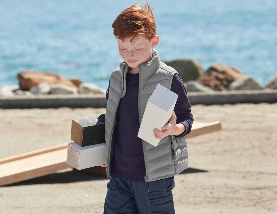 Onderwerpen: Bodywarmer e.s.motion ten, kinderen + graniet 1