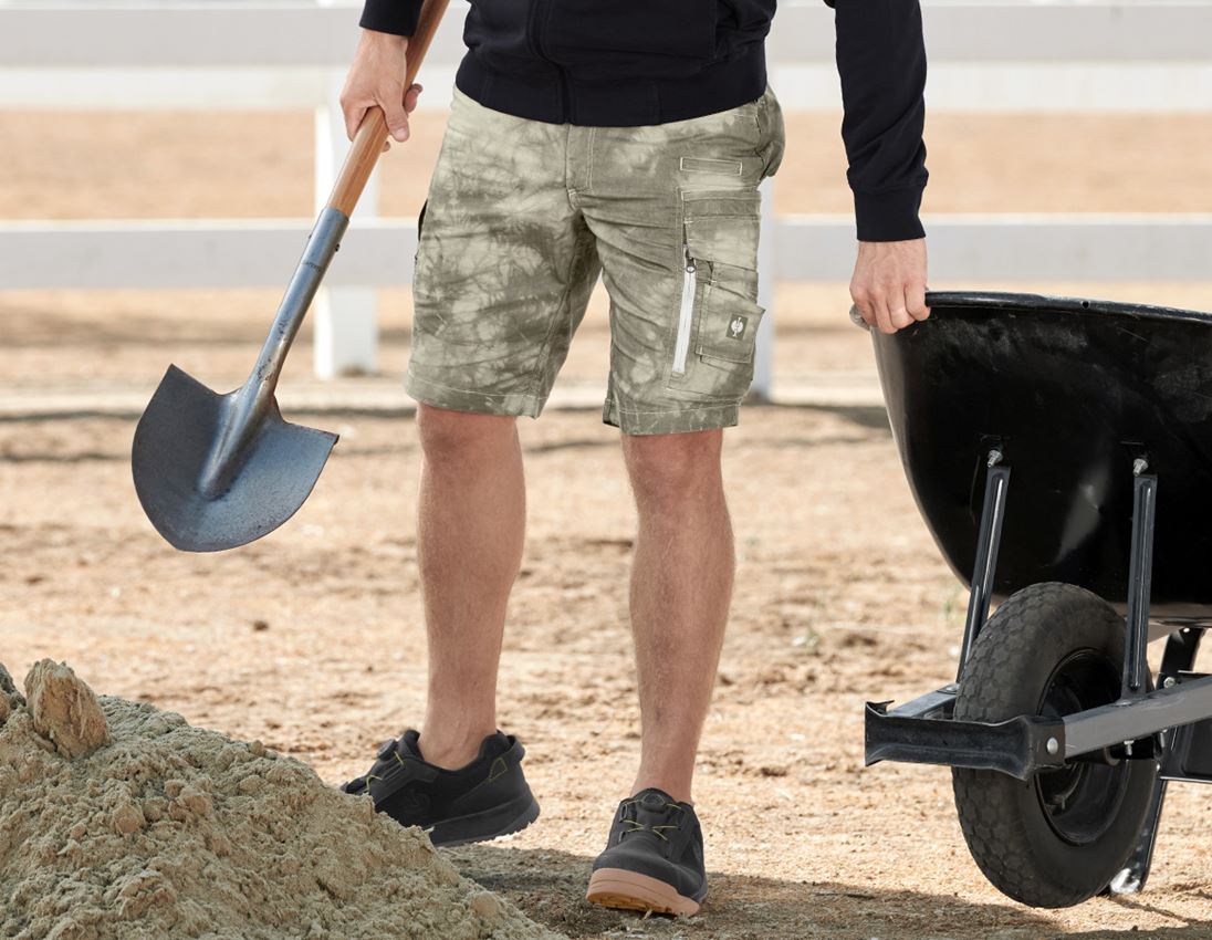 Werkbroeken: Cargoshort e.s.motion ten zomer + moerasgroen vintage