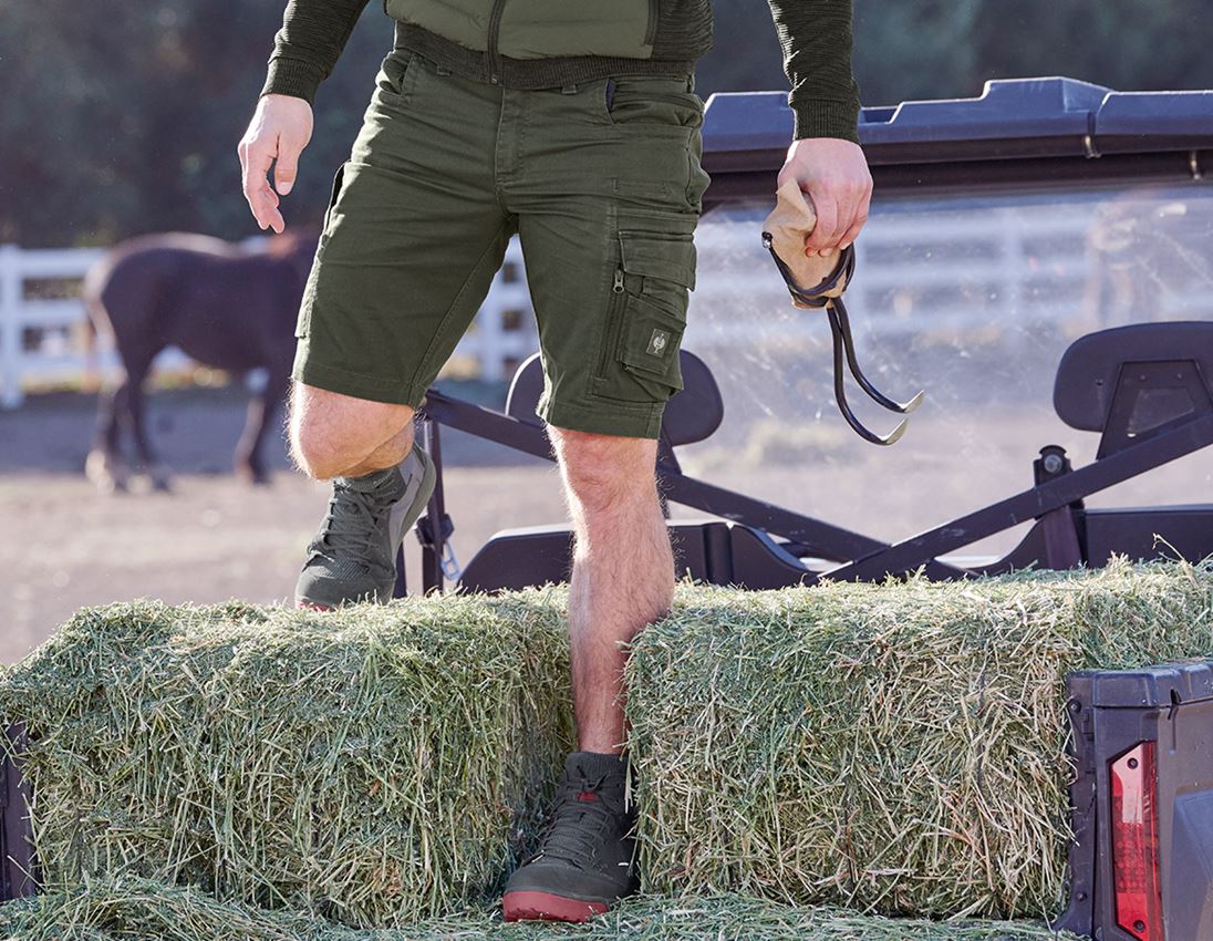Werkbroeken: Short e.s.motion ten + camouflagegroen