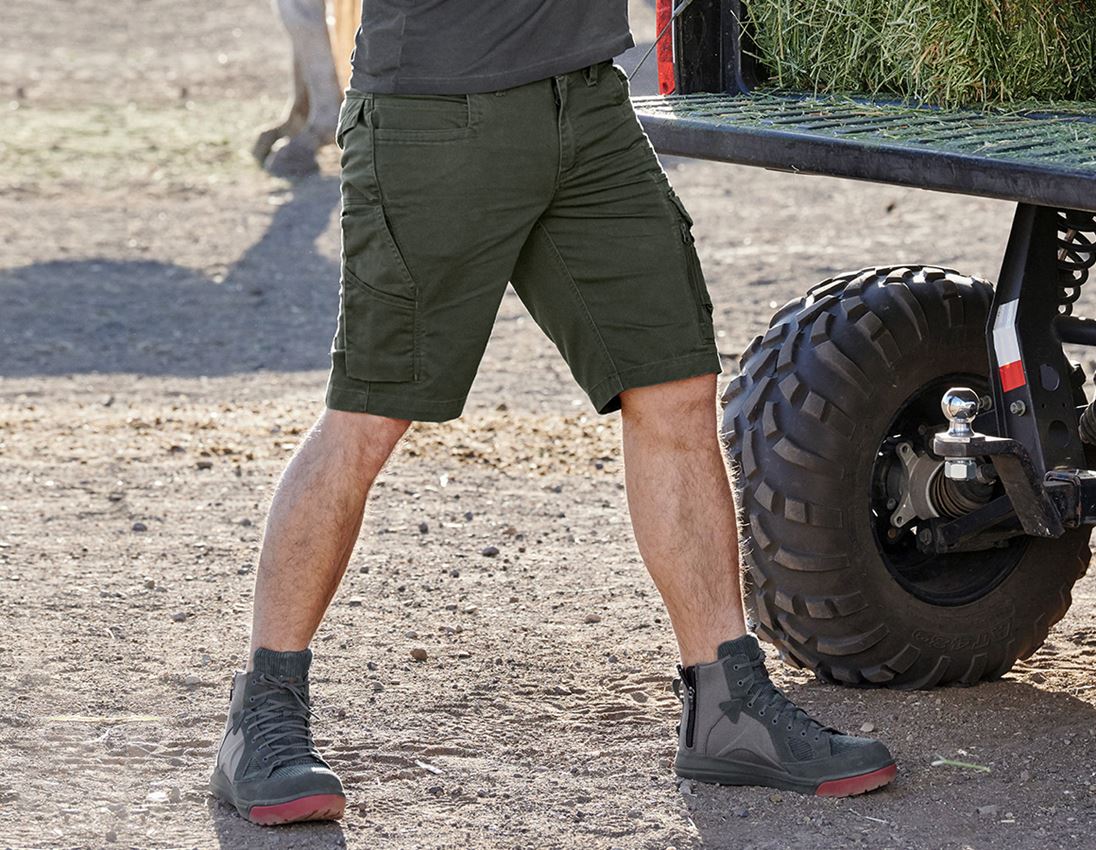 Werkbroeken: Short e.s.motion ten + camouflagegroen 1