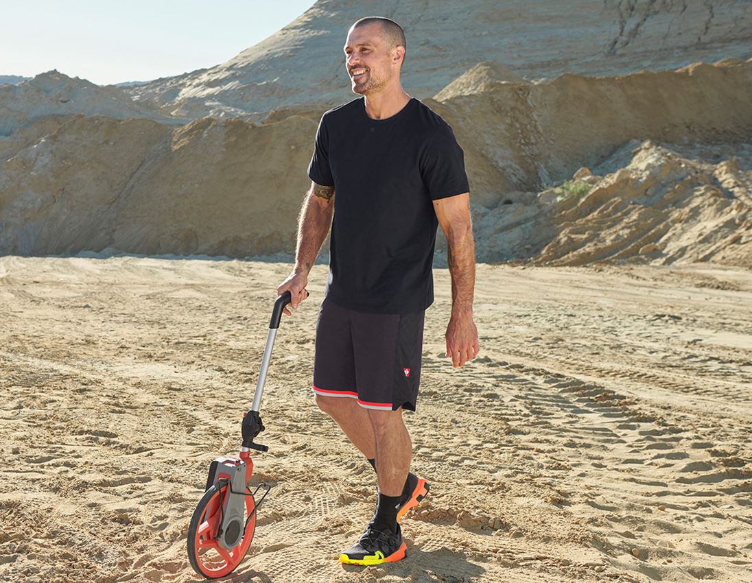 Werkbroeken: Functioneel short e.s.ambition + zwart/signaalrood 2