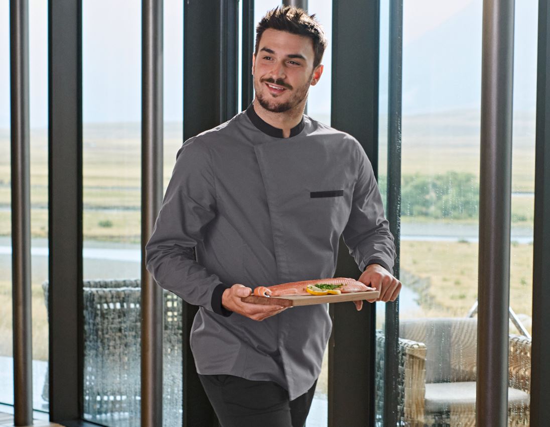 Bovenkleding: e.s. koksbuis + oxidegrijs