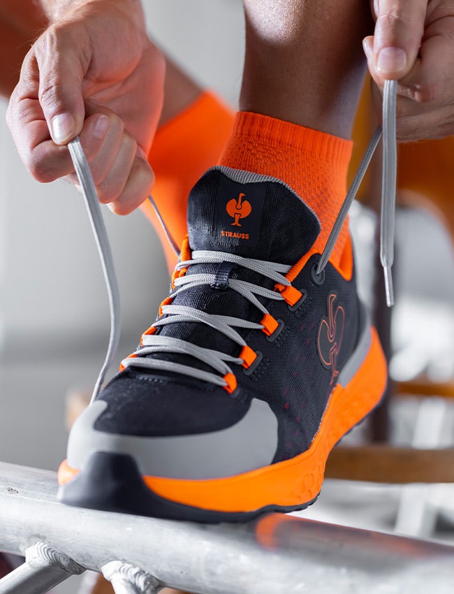 SB Halfhoge veiligheidsschoen e.s. Comoe low - kleur: donkerblauw / signaaloranje