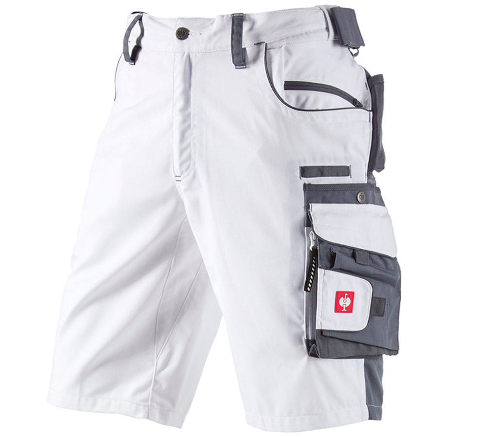 ShopTheLook: Szorty e.s.motion + biały/szary